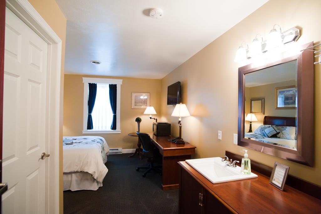Beacon Hotel 오스위고 외부 사진